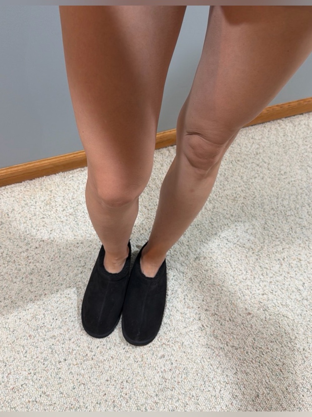 Women’s Old Navy Black Slip-On Cozy Indoor Slippers